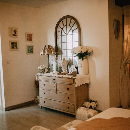 Montels  Chez Geraldine Bed & Breakfast エクステリア 写真