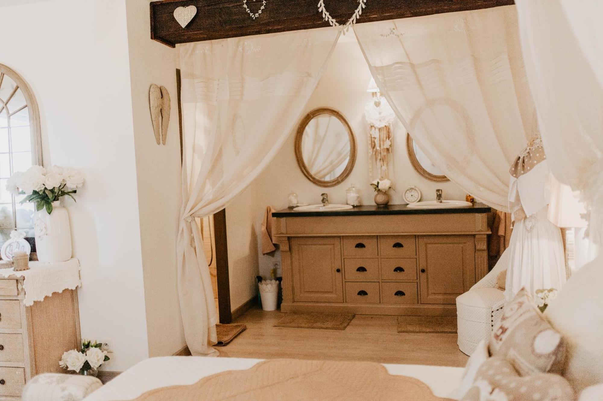 Montels  Chez Geraldine Bed & Breakfast エクステリア 写真